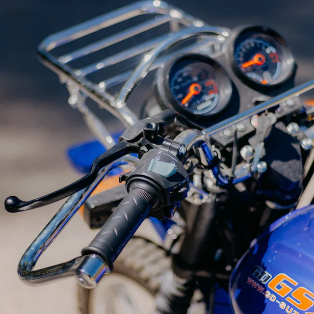 Мотоцикл Suzuki GSX 200 Super Waters — изображение 3