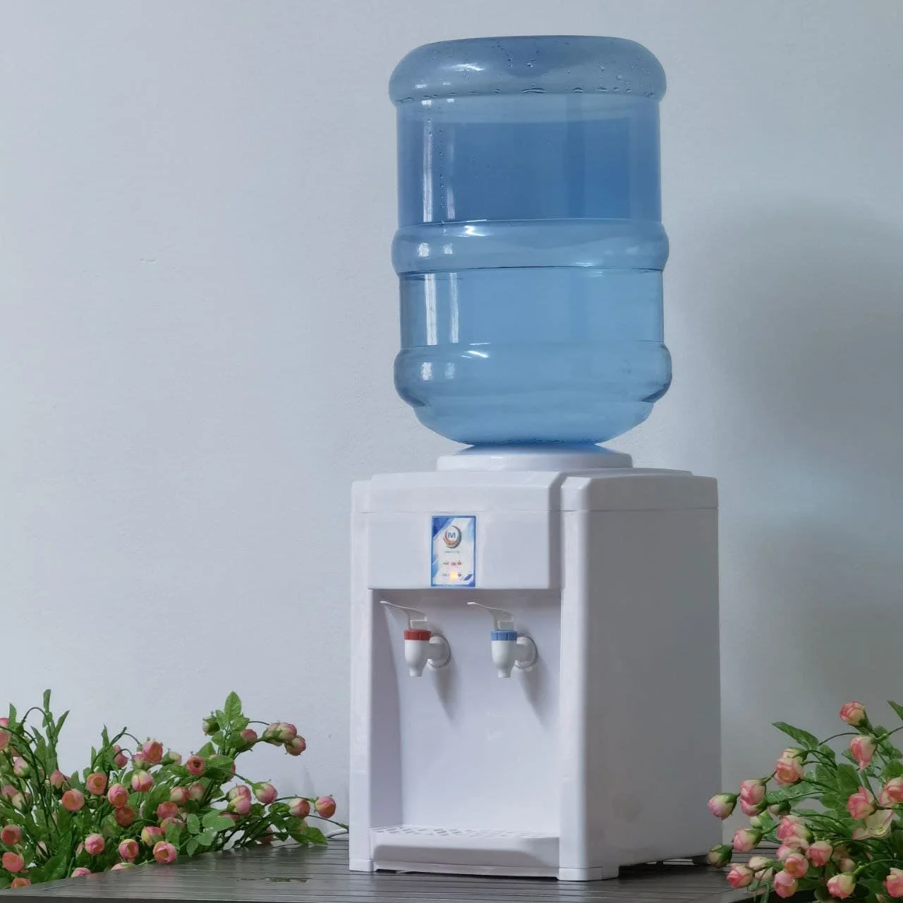 Кулер для воды IVI F6