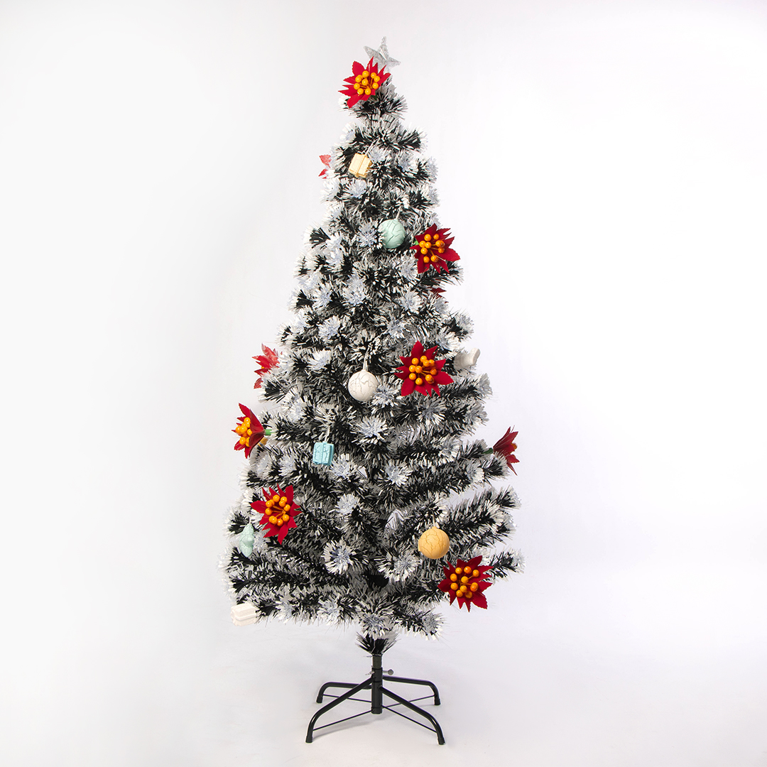 Заснеженная ель с игрушками Fjord 150 см +2 декоративных оленя 40/50 см на выбор — изображение 10