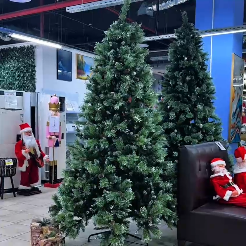 Новогодняя ель покрытая снегом и шишками Snow-Kissed Spruce 255 см