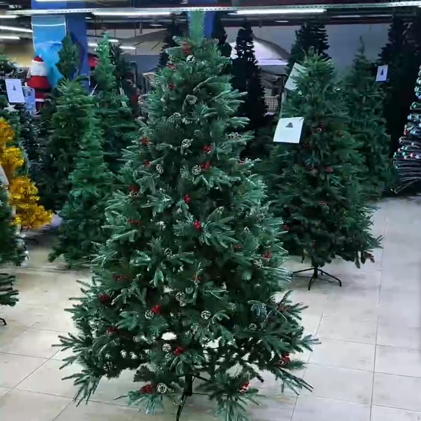 Новогодняя ель покрытая снегом и шишками Woodland Whisp 225 см