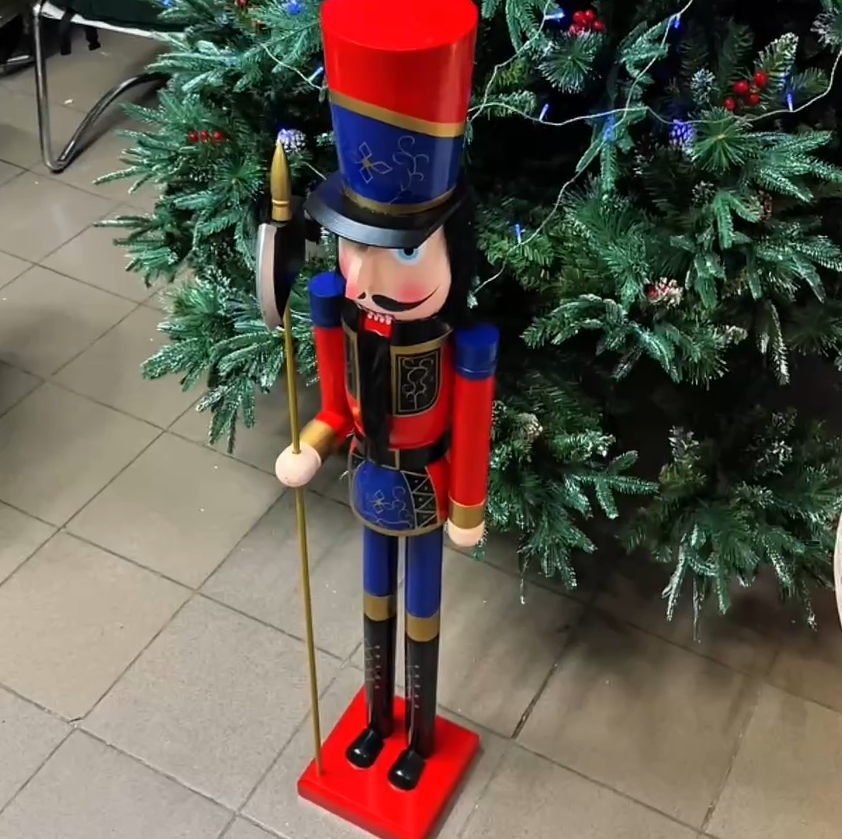 Щелкунчик с секирой Infantryman junior