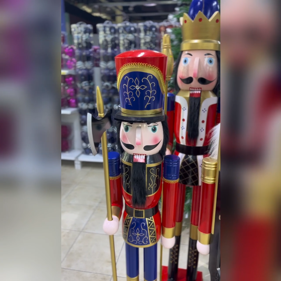 Щелкунчик с секирой Christmas Guard 150см