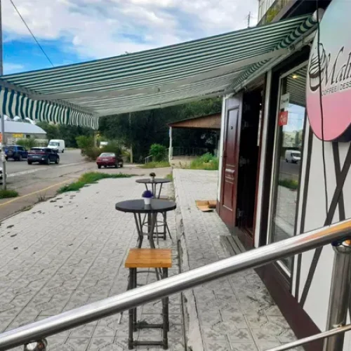 Coffee & desserts Malina