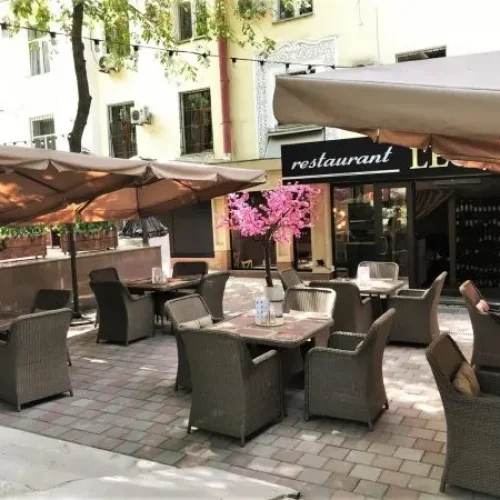 Restaurant & wine boutique Leon