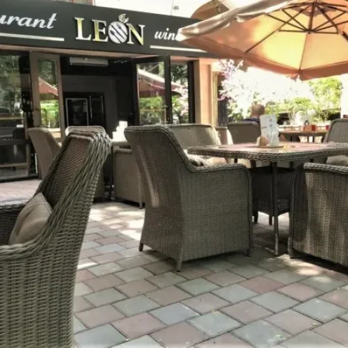 Restaurant & wine boutique Leon