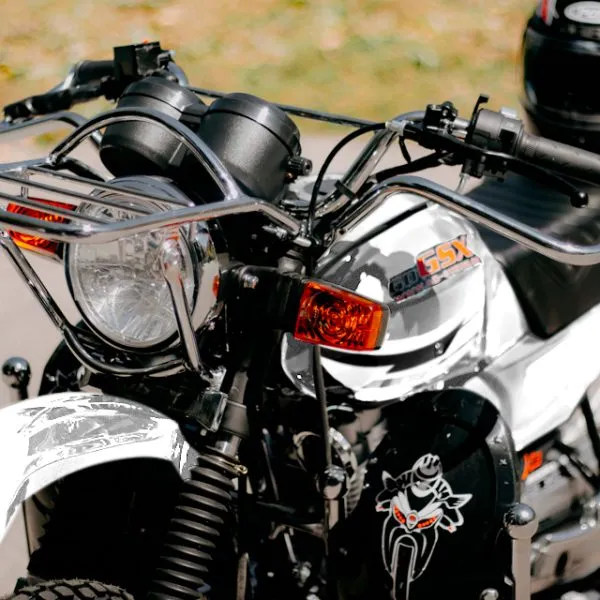 Мотоцикл Suzuki GSX 200 White Spirit — изображение 3