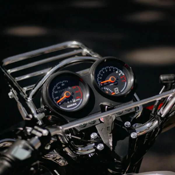 Мотоцикл Suzuki GSX 200 Super Smoke — изображение 11